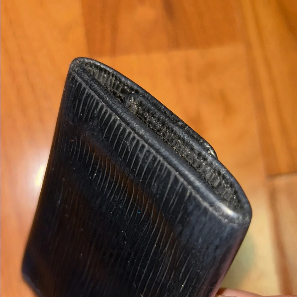 Authentic Louis Vuitton Epi Leather 6 Key Holder Wallet